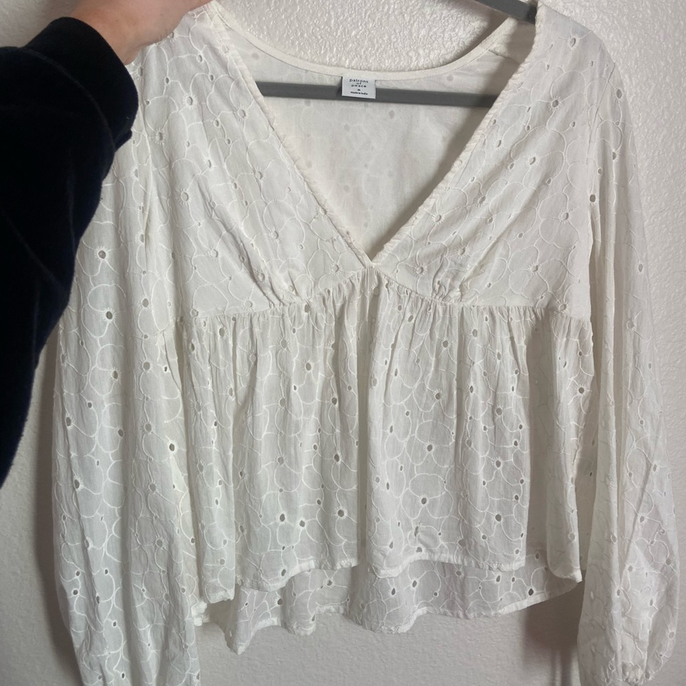 Women’s White Flowy Blouse
